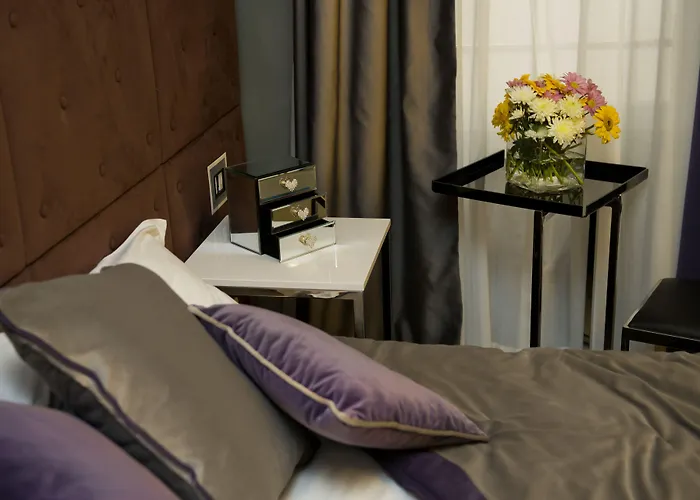 בית הארחה Torre Argentina Relais - Residenze Di Charme