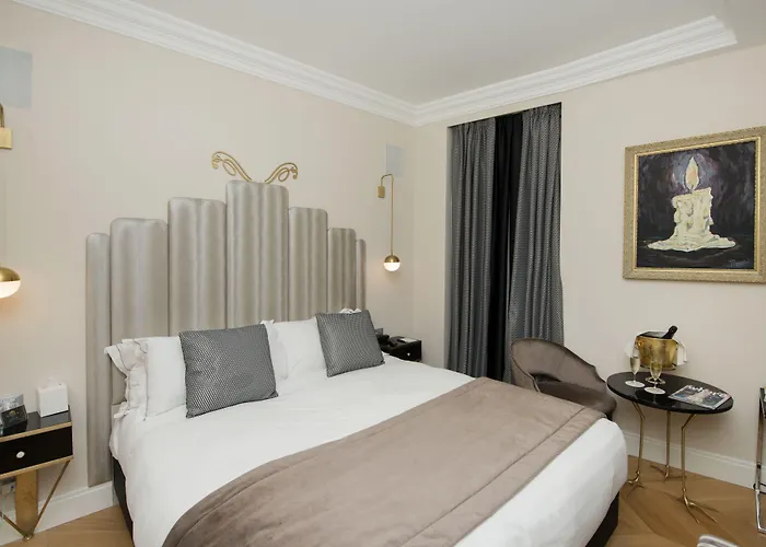 Torre Argentina Relais - Residenze Di Charme Konukevi 4*