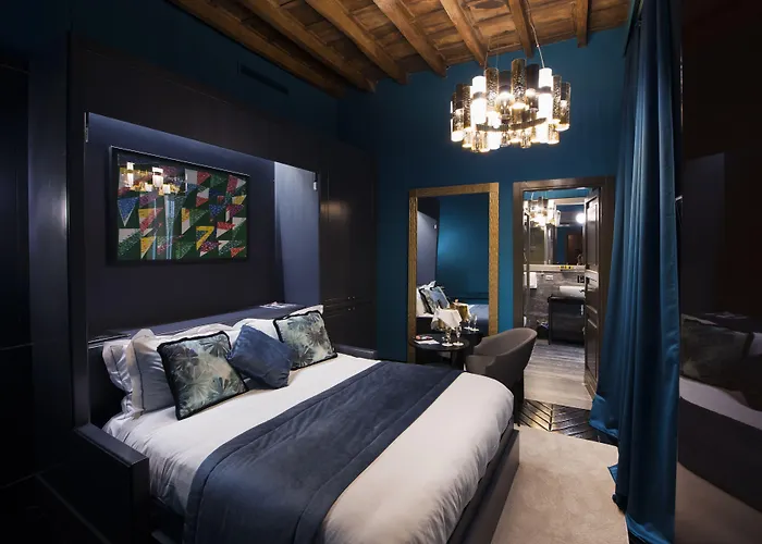 Torre Argentina Relais - Residenze Di Charme 4*