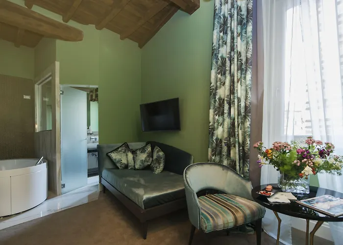 Torre Argentina Relais - Residenze Di Charme Konukevi 4*